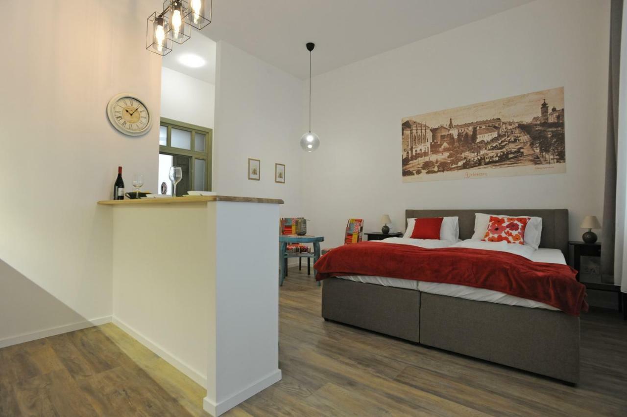 M37 Apartman เดเบรตเซน ภายนอก รูปภาพ