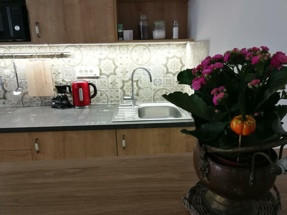 M37 Apartman เดเบรตเซน ภายนอก รูปภาพ